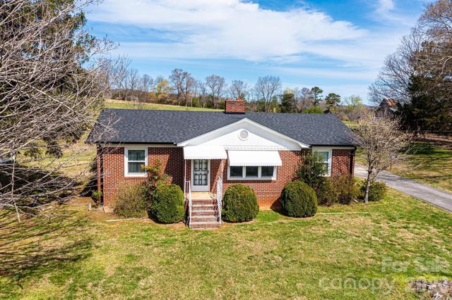 3554 Us Hwy 64 90 Highway W, Taylorsville, NC 28681