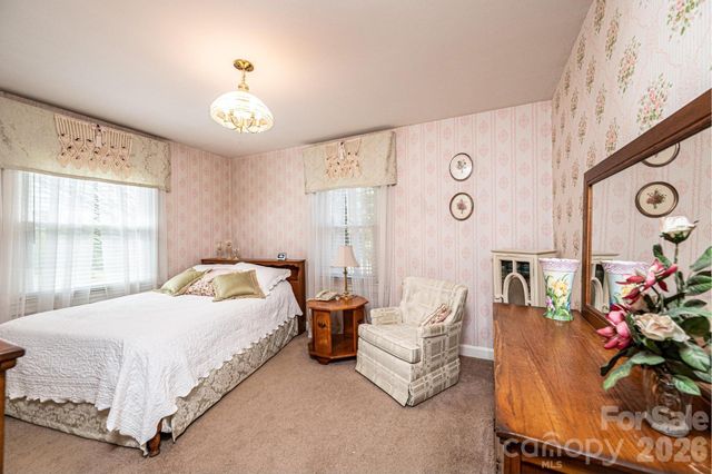 3554 Us Hwy 64 90 Highway W, Taylorsville, NC 28681