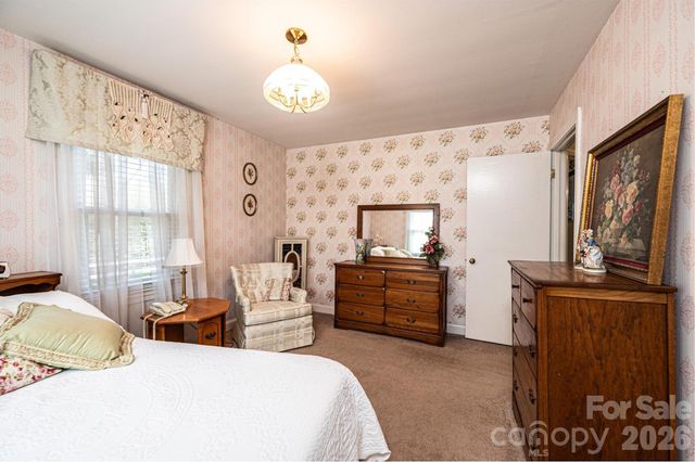 3554 Us Hwy 64 90 Highway W, Taylorsville, NC 28681