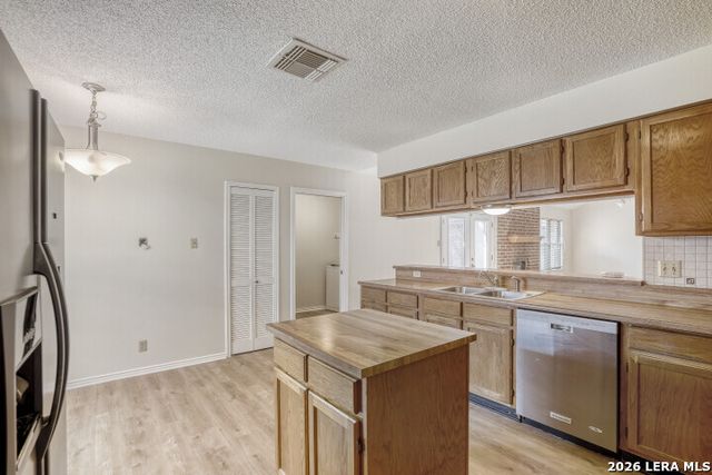 13735 Forest Point, San Antonio, TX 78231