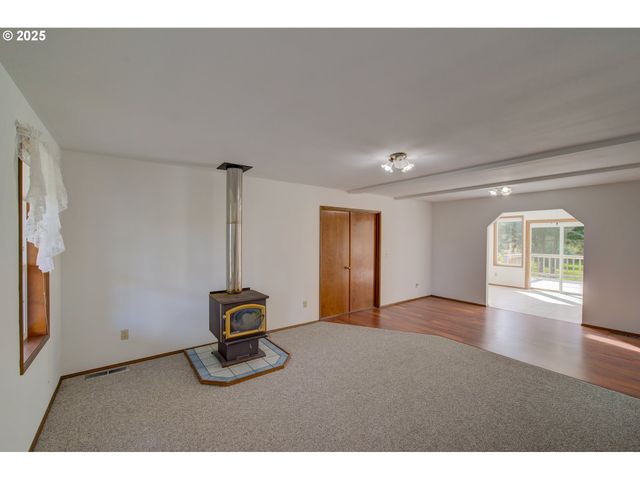 34009 TERRITORY Rd, Oysterville, WA 98641