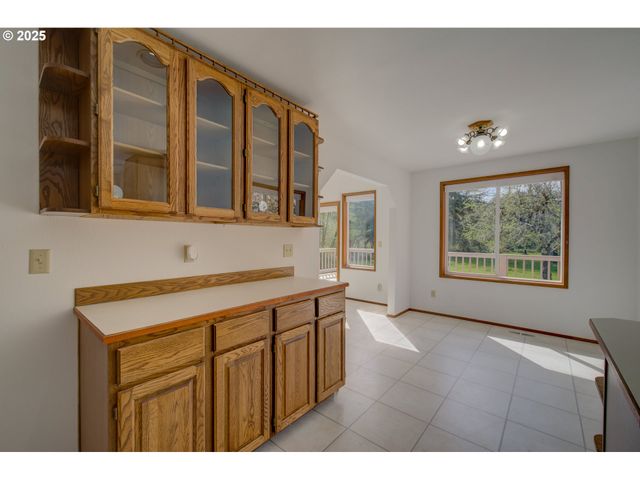 34009 TERRITORY Rd, Oysterville, WA 98641