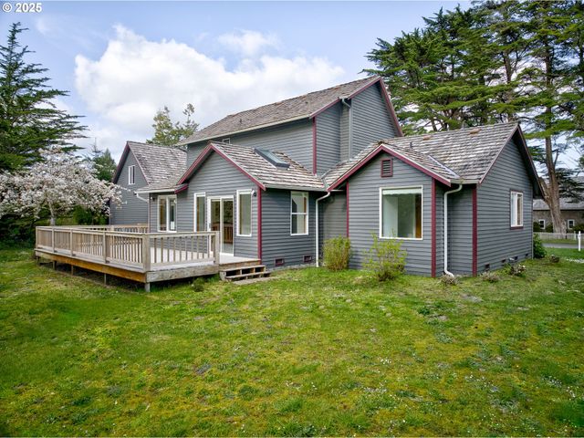 34009 TERRITORY Rd, Oysterville, WA 98641