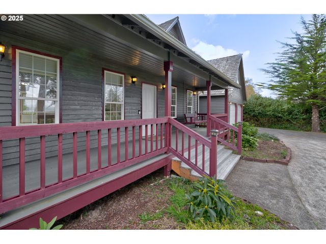 34009 TERRITORY Rd, Oysterville, WA 98641