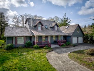 34009 TERRITORY Rd, Oysterville, WA 98641