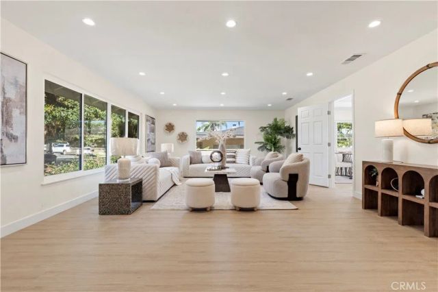 645 Lancer Ln, Corona, CA 92879
