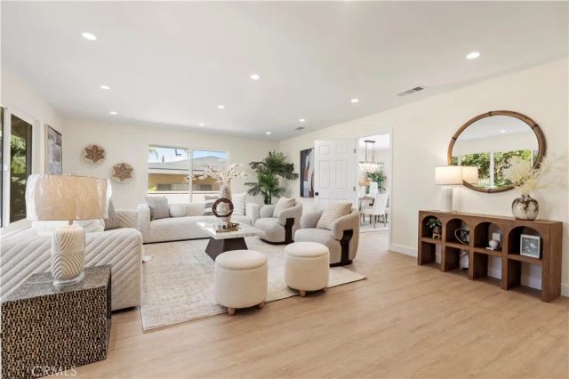 645 Lancer Ln, Corona, CA 92879