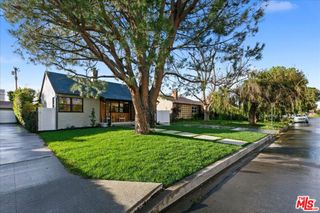 5825 Columbus Avenue, Sherman Oaks, CA 91411