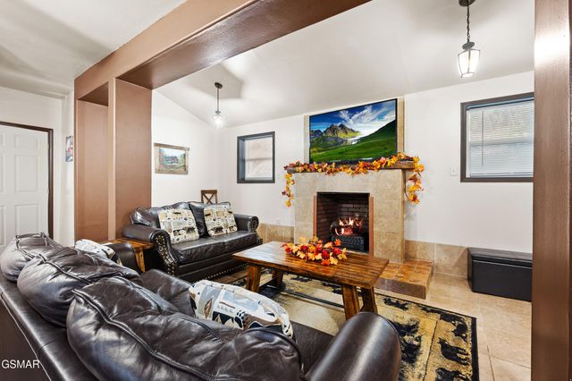 4346 Grindstone Ridge Road, Pigeon Forge, TN 37863