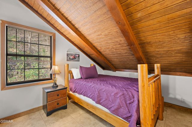 4346 Grindstone Ridge Road, Pigeon Forge, TN 37863