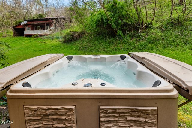 4346 Grindstone Ridge Road, Pigeon Forge, TN 37863