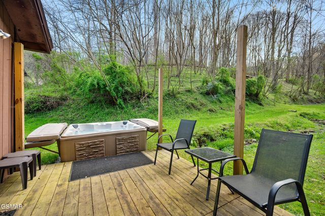 4346 Grindstone Ridge Road, Pigeon Forge, TN 37863