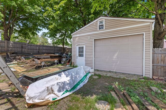 743 Davis Street, Rockford, IL 61107