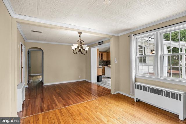57 S TERRACE AVE, Maple Shade, NJ 08052