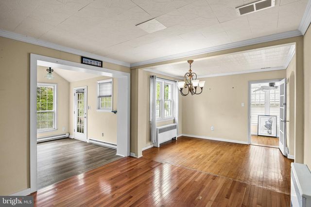 57 S TERRACE AVE, Maple Shade, NJ 08052