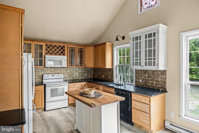 57 S TERRACE AVE, Maple Shade, NJ 08052