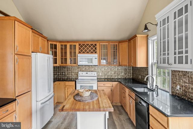 57 S TERRACE AVE, Maple Shade, NJ 08052