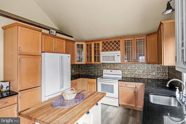 57 S TERRACE AVE, Maple Shade, NJ 08052