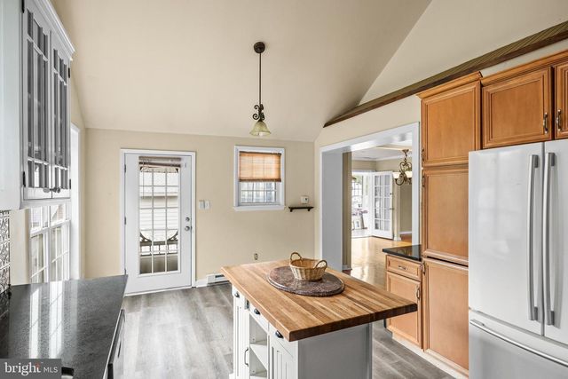 57 S TERRACE AVE, Maple Shade, NJ 08052