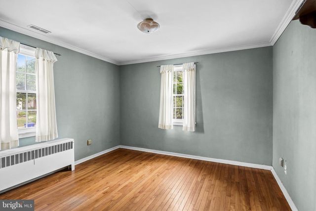 57 S TERRACE AVE, Maple Shade, NJ 08052