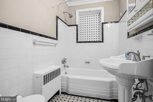 57 S TERRACE AVE, Maple Shade, NJ 08052