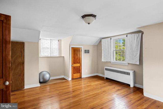 57 S TERRACE AVE, Maple Shade, NJ 08052