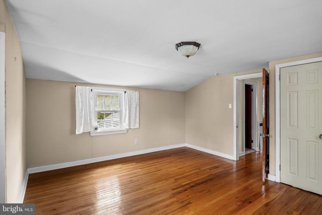 57 S TERRACE AVE, Maple Shade, NJ 08052