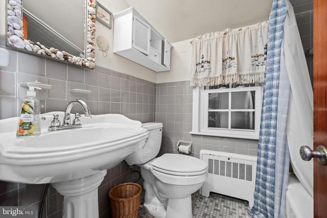 57 S TERRACE AVE, Maple Shade, NJ 08052