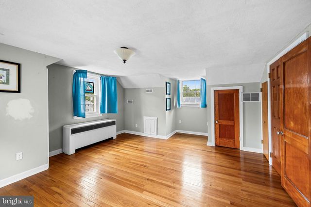 57 S TERRACE AVE, Maple Shade, NJ 08052