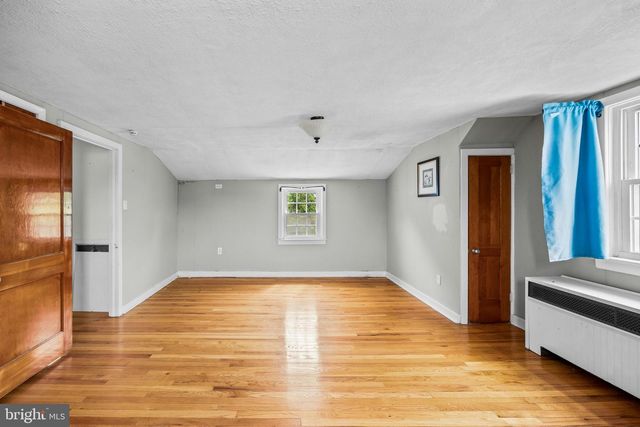 57 S TERRACE AVE, Maple Shade, NJ 08052