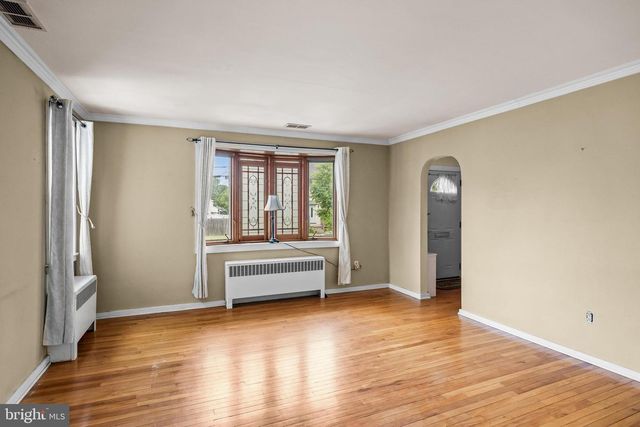 57 S TERRACE AVE, Maple Shade, NJ 08052