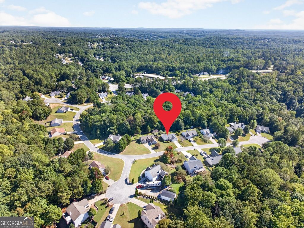 6285 Huntcliff Drive, Flowery Branch, GA 30542 — photo 2