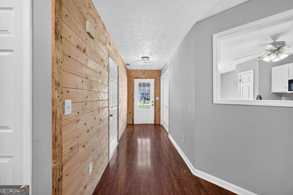 6285 Huntcliff Drive, Flowery Branch, GA 30542 — photo 4