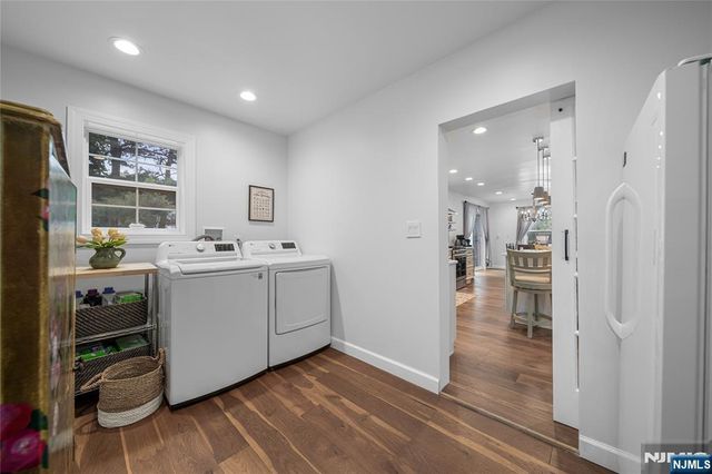 322 E Midland Avenue, Paramus, NJ 07652