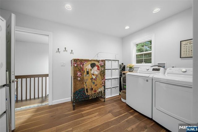 322 E Midland Avenue, Paramus, NJ 07652