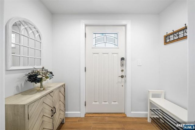 322 E Midland Avenue, Paramus, NJ 07652