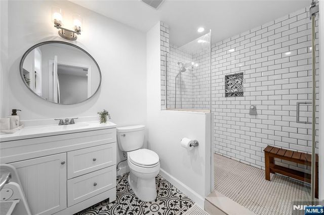 322 E Midland Avenue, Paramus, NJ 07652