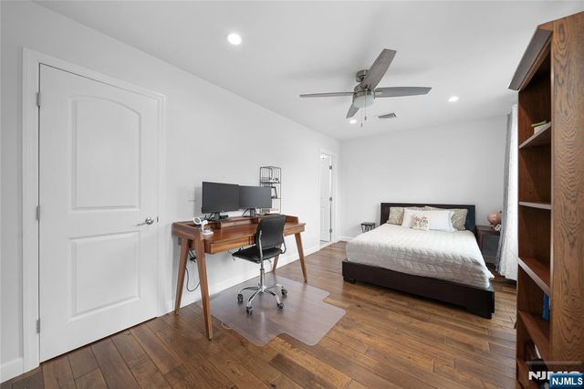 322 E Midland Avenue, Paramus, NJ 07652