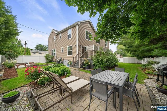 322 E Midland Avenue, Paramus, NJ 07652