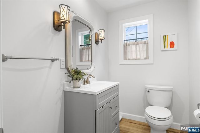 322 E Midland Avenue, Paramus, NJ 07652