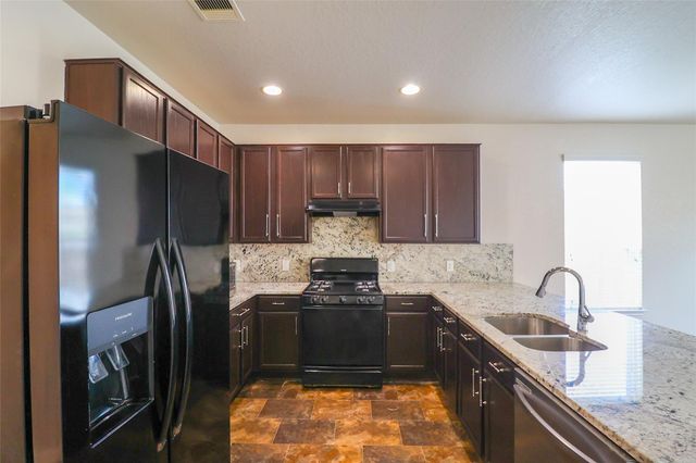 10638 Dawn Pine Forest Trail, Tomball, TX 77375