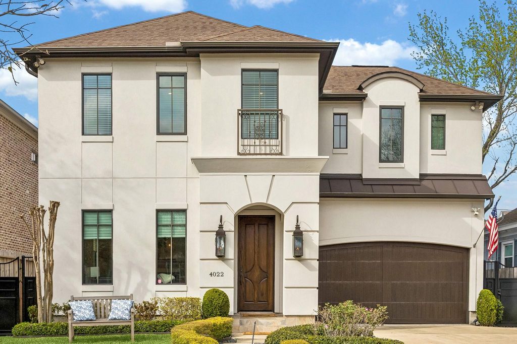 Image 1 of property listing at 4022 Coleridge Street, West University Place, TX 77005