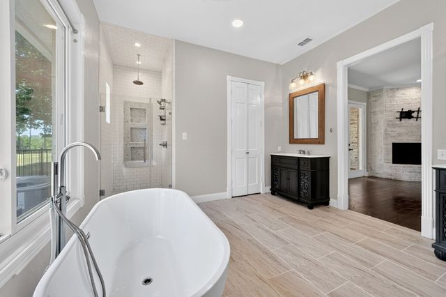 1201 Robbins Road, Athens, TX 75751