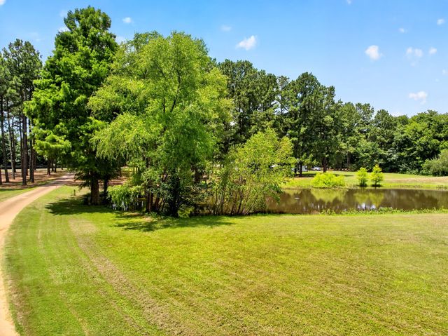 1201 Robbins Road, Athens, TX 75751