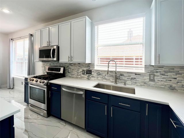 6902 Westover Drive, Rowlett, TX 75089