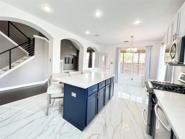 6902 Westover Drive, Rowlett, TX 75089