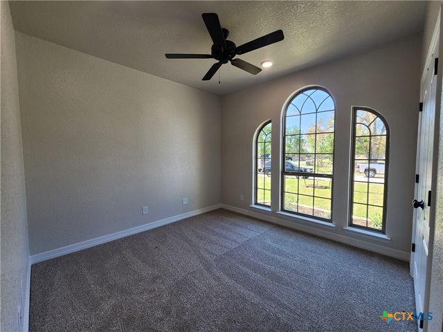 806 Eagle Heights Drive, Salado, TX 76571