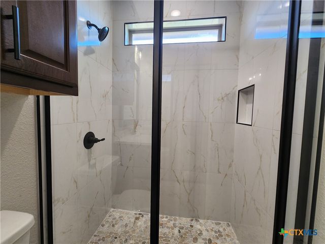 806 Eagle Heights Drive, Salado, TX 76571