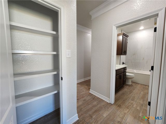 806 Eagle Heights Drive, Salado, TX 76571