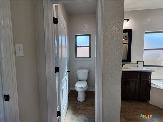 806 Eagle Heights Drive, Salado, TX 76571